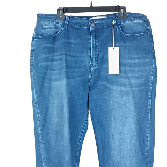 NWT KanCan Kurvy Ultra High Rise Skinny Ankle Jeans Size 36 - Picture 2 of 6